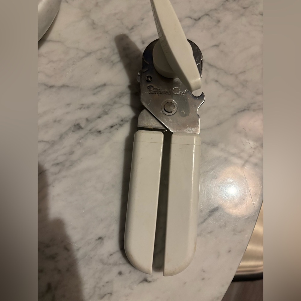 Pampered Chef Smooth-Edge Can Opener.